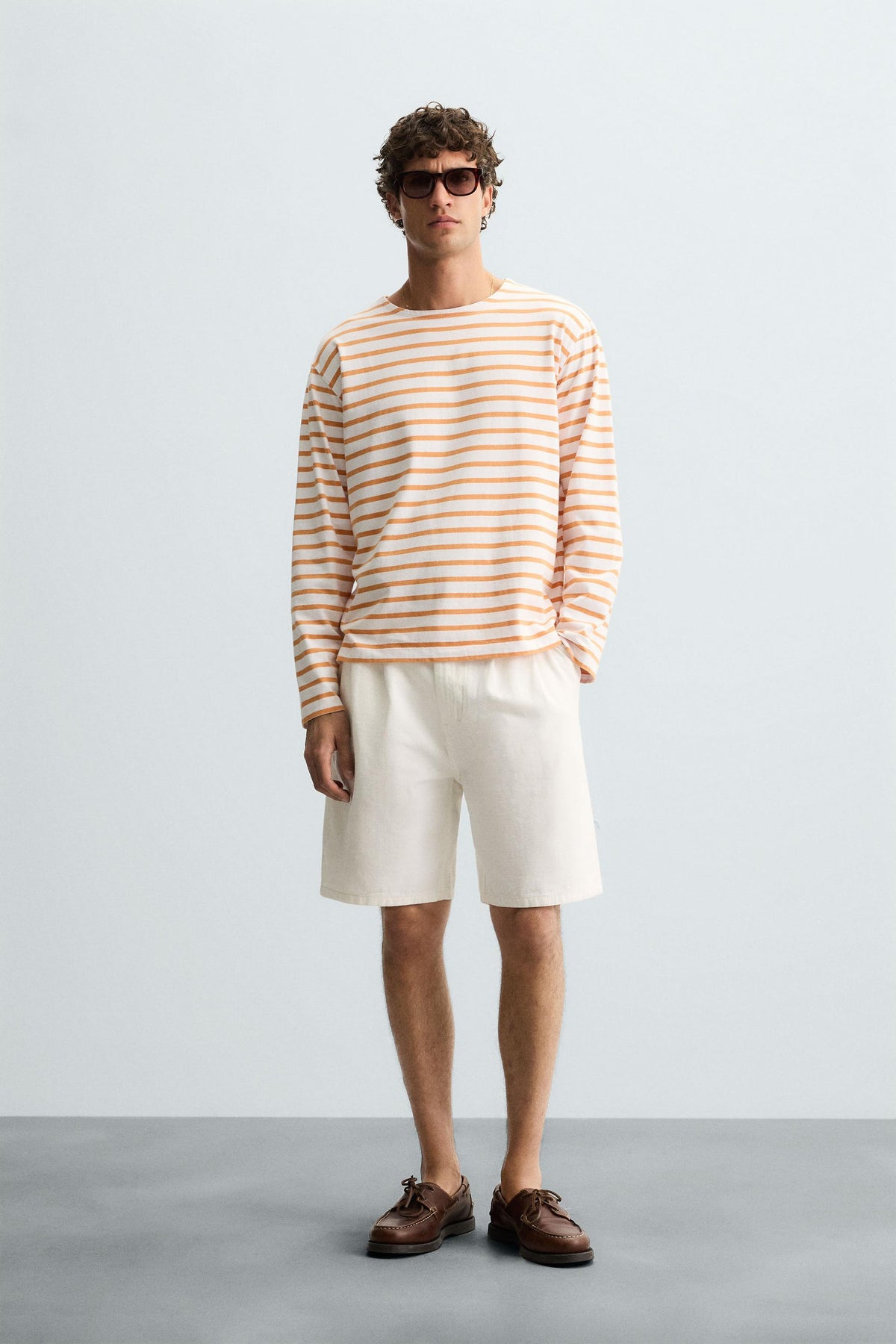 PLEATED RELAXED FIT BERMUDA SHORTS - Image 1