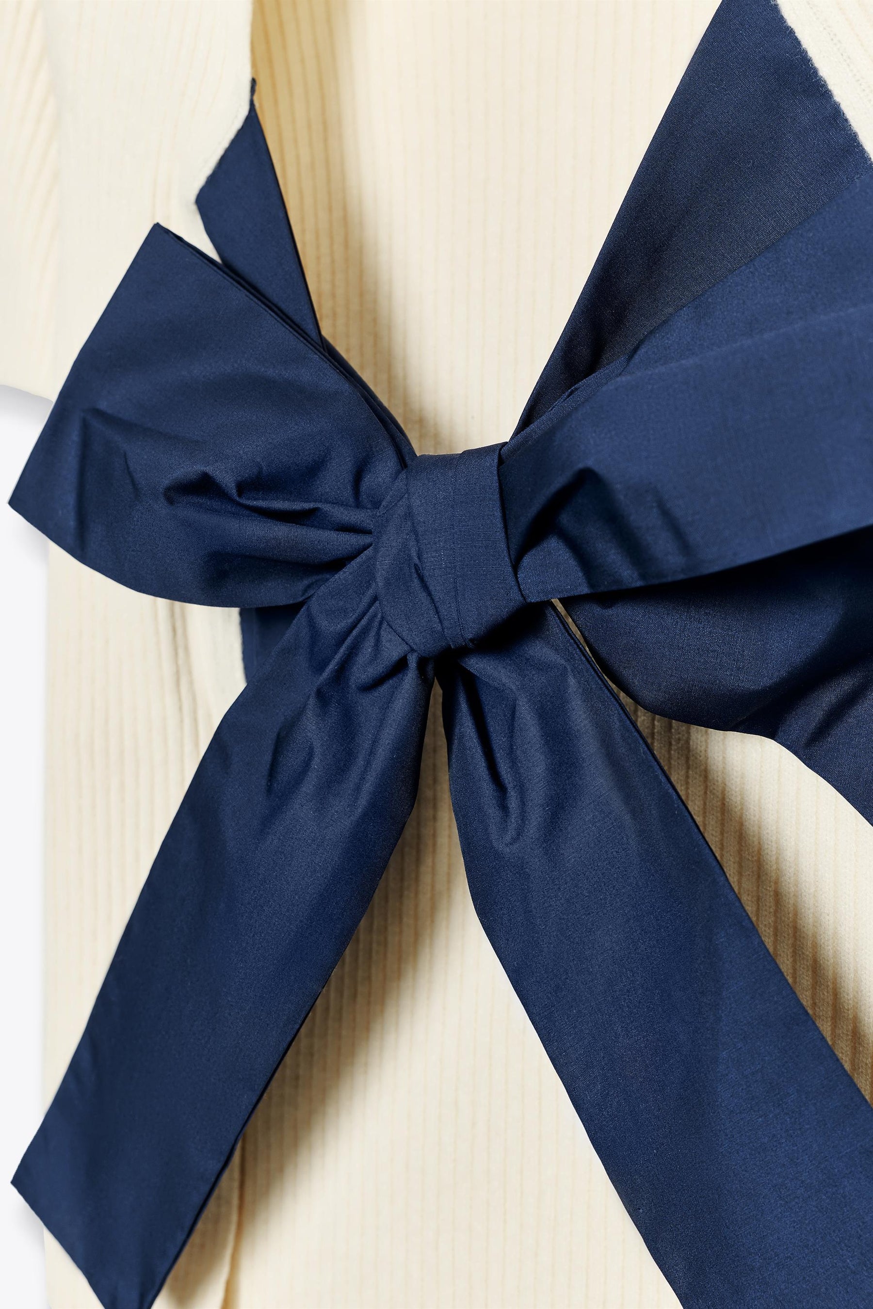 Strickpullover mit Schleife