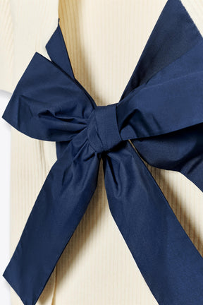 Strickpullover mit Schleife