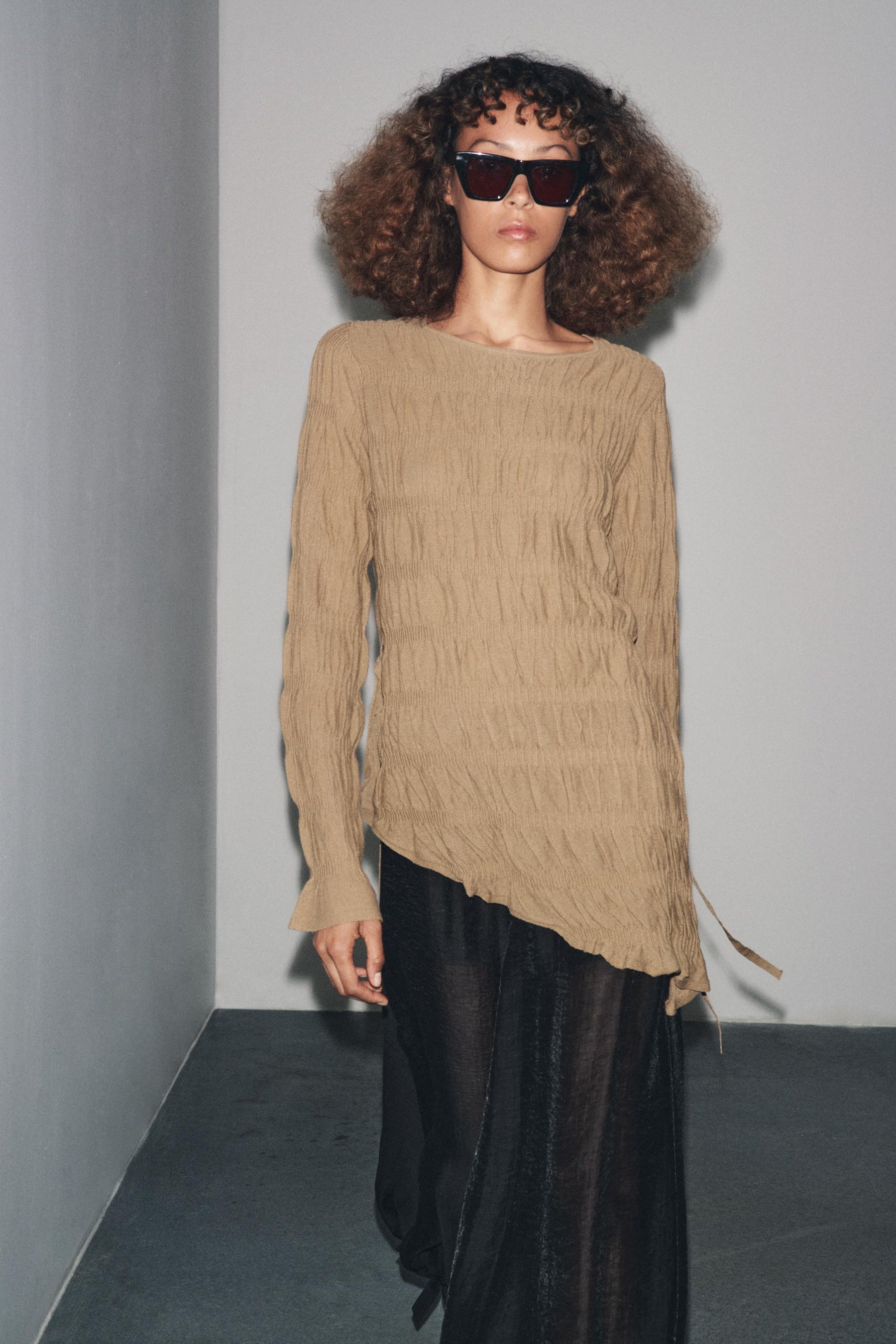 GATHERED KNIT TOP - Image 2