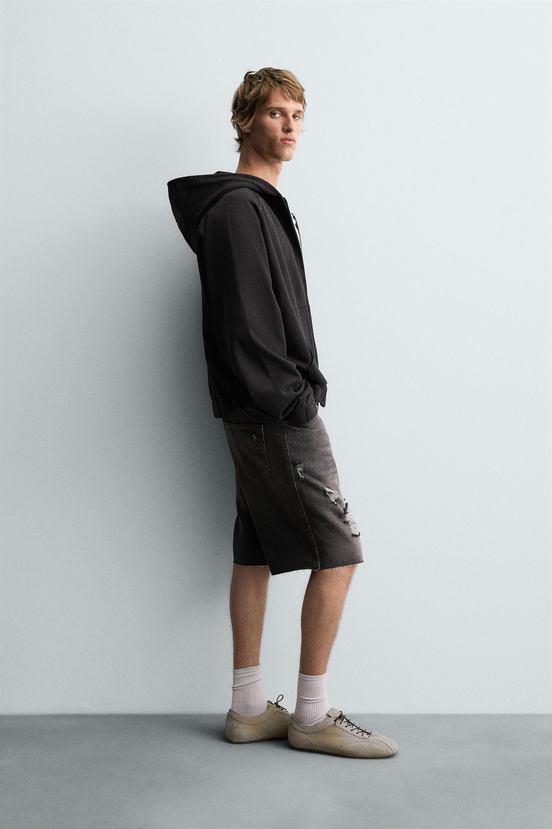 RIPPED DENIM BERMUDA SHORTS - Image 4