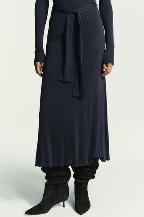 Kleid mit Bindegürtel