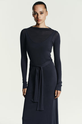 Kleid mit Bindegürtel