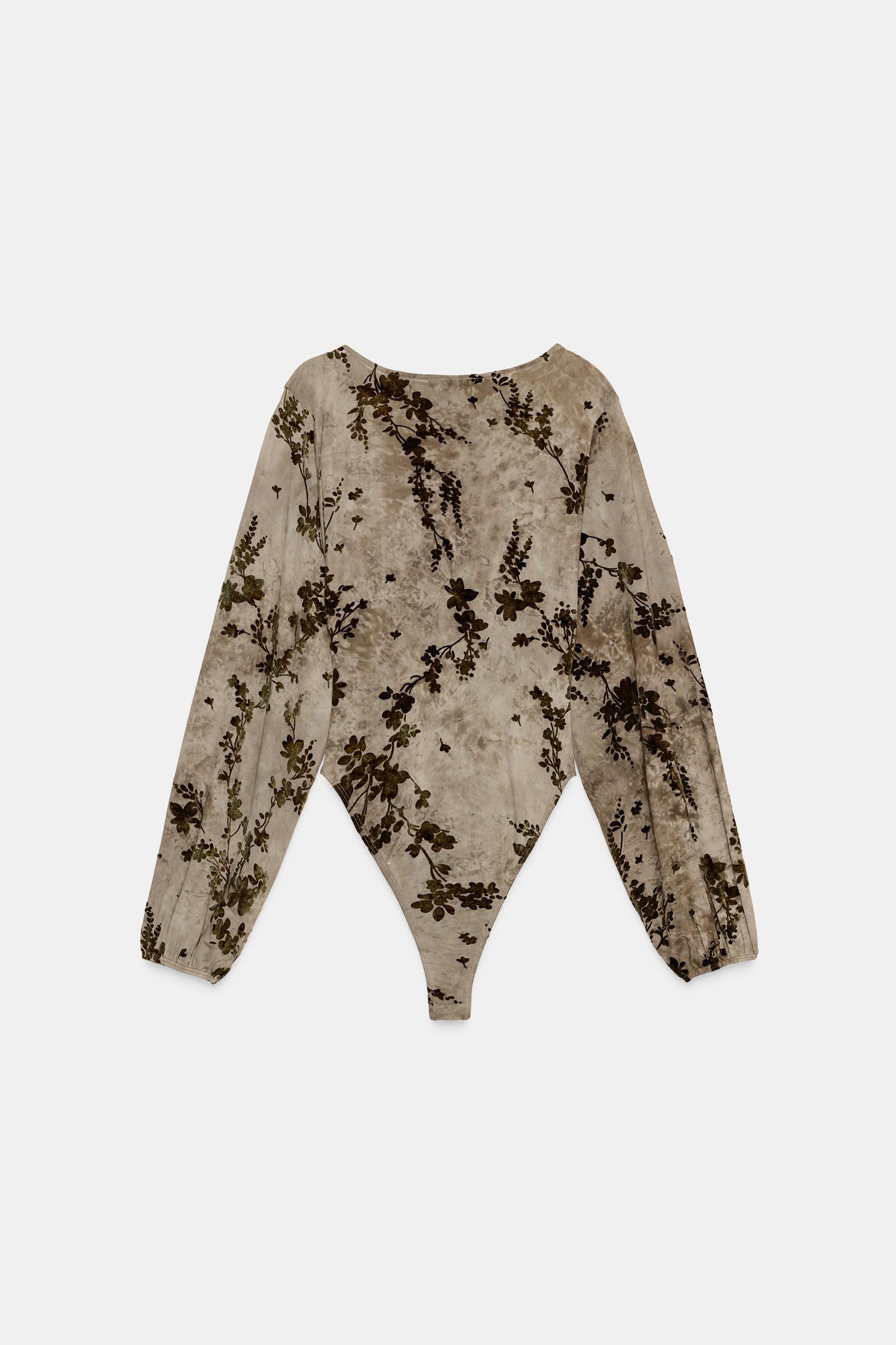 Body aus beflocktem Tüll