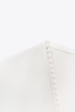 Bestickter Blumen-Puffärmel