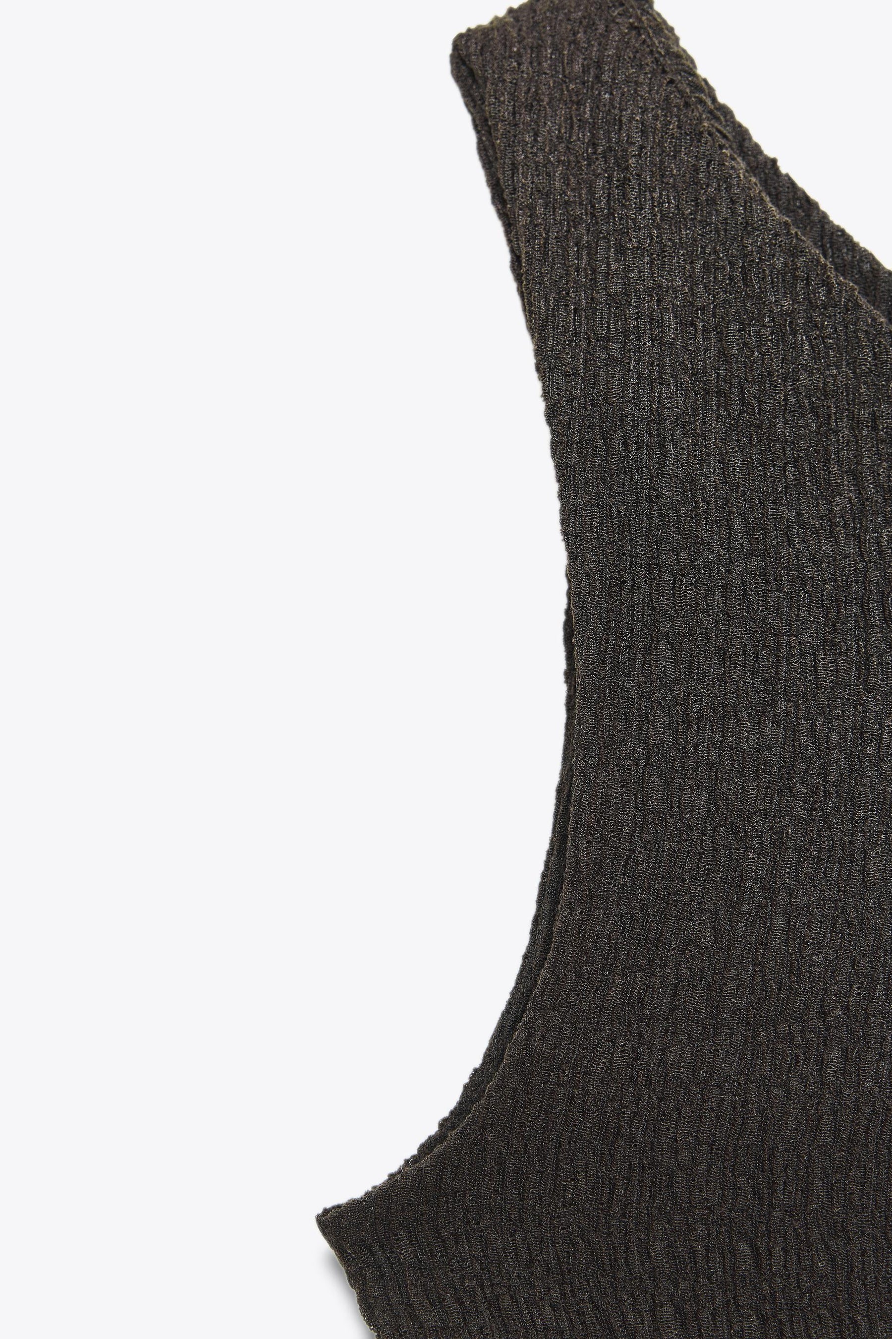 Strukturiertes asymmetrisches Modetop