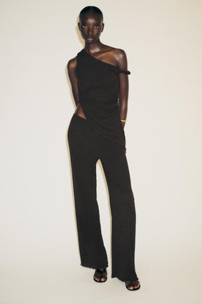 Strukturiertes asymmetrisches Modetop