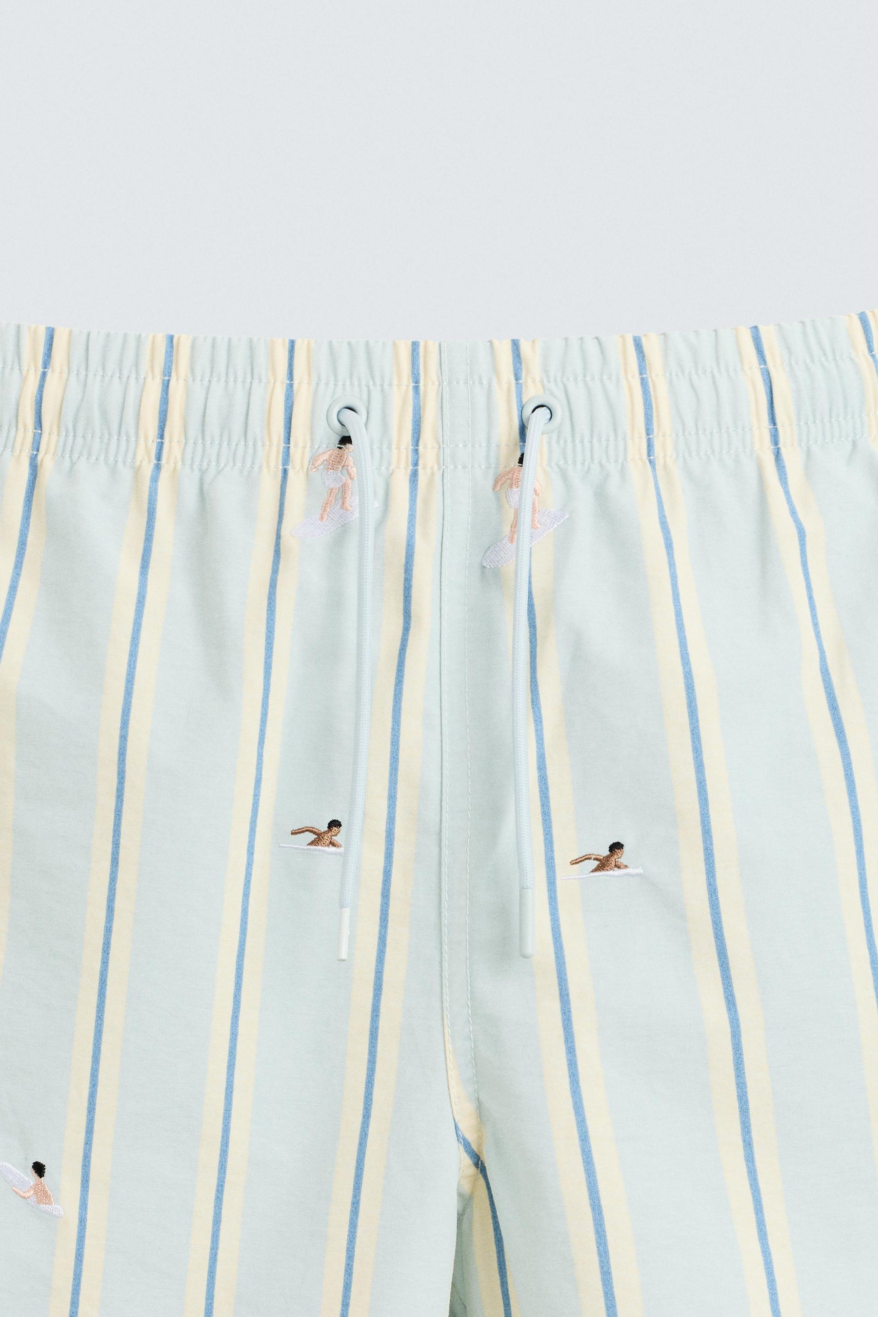 EMBROIDERED MID-LENGTH SWIMMING TRUNKS - Image 8