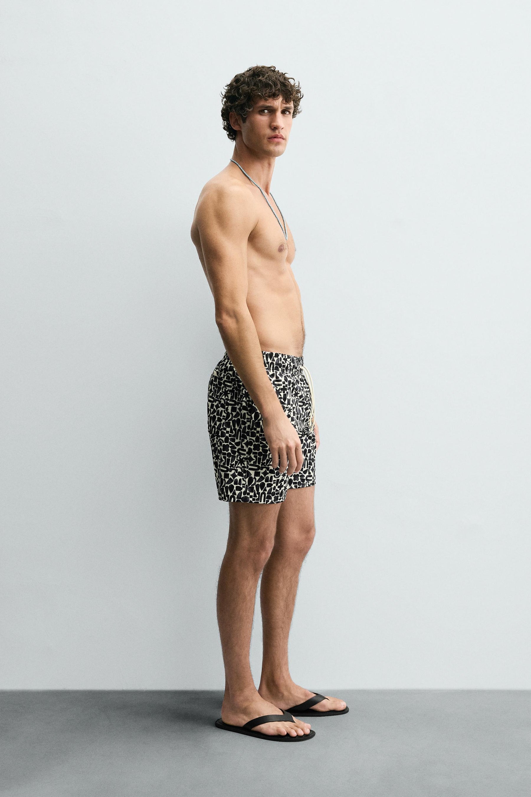 GEOMETRIC PRINT LONG SWIMMING TRUNKS - Image 4