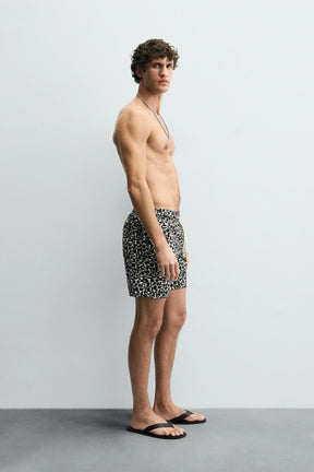 GEOMETRIC PRINT LONG SWIMMING TRUNKS - Image 4