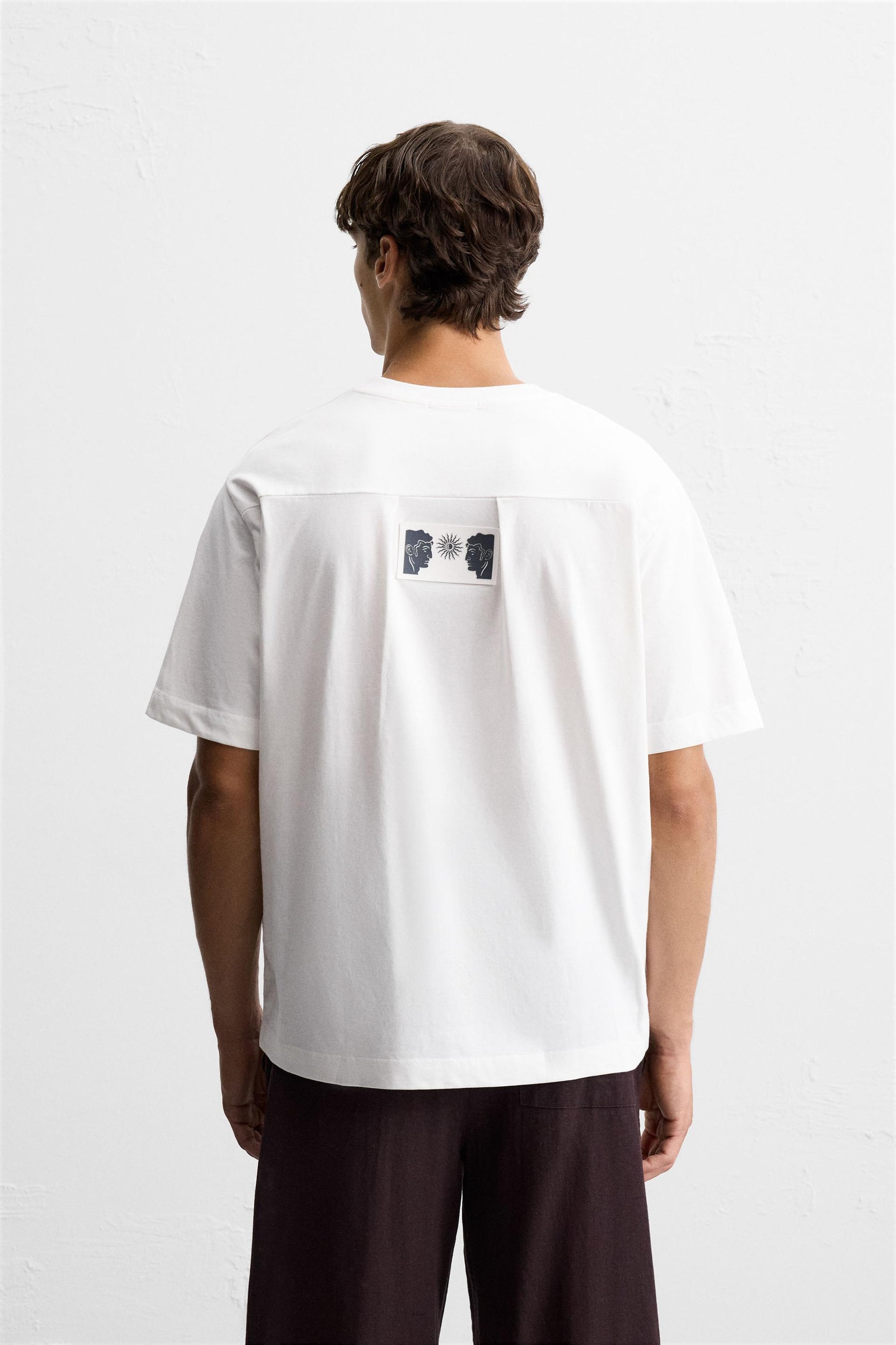 CONTRAST PATCH T-SHIRT - Image 3