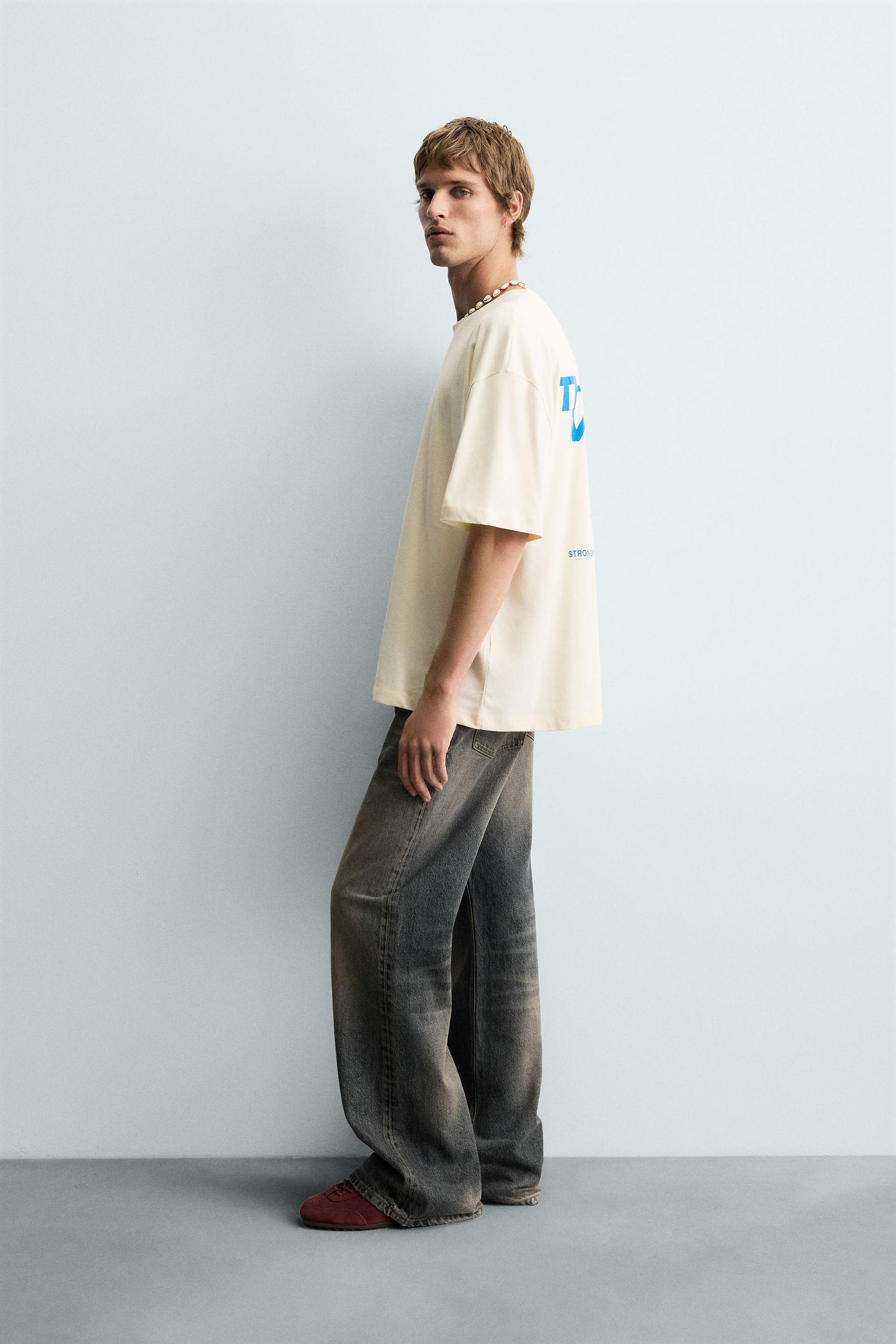 T-SHIRT WITH CONTRAST PRINTS - Image 4