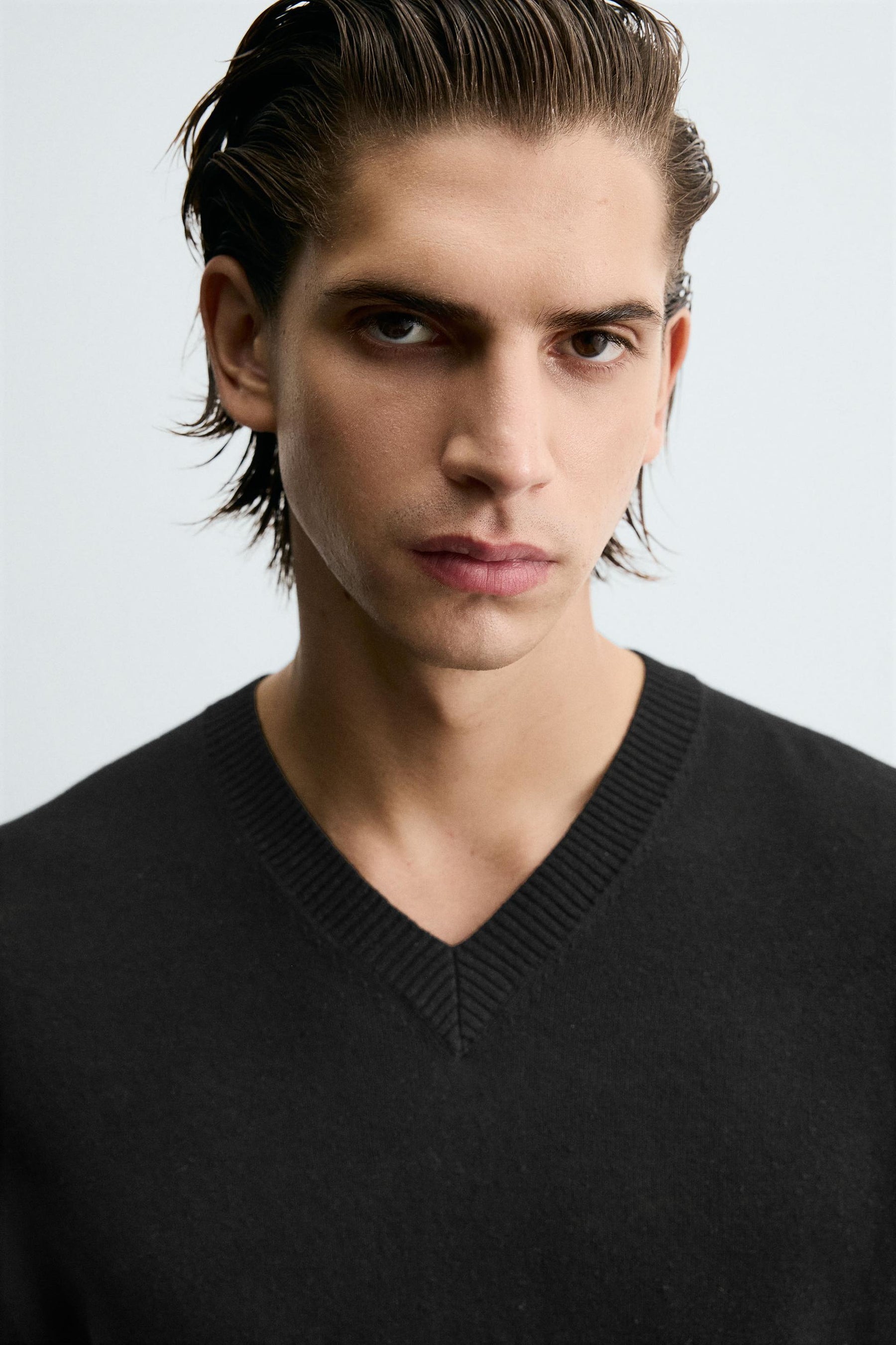 V-NECK KNIT T-SHIRT - Image 5