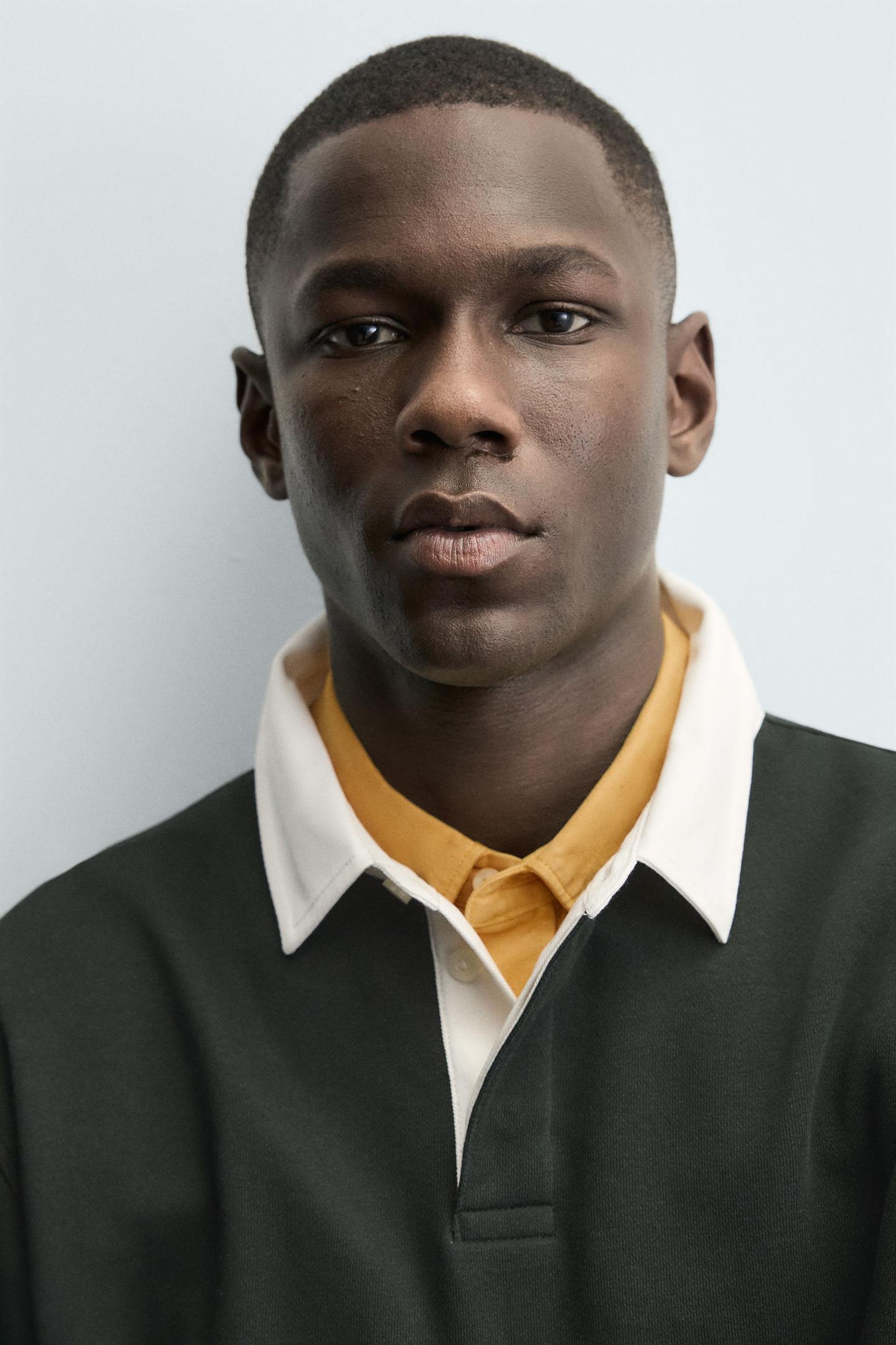 Polohemd mit Kontrastkragen 