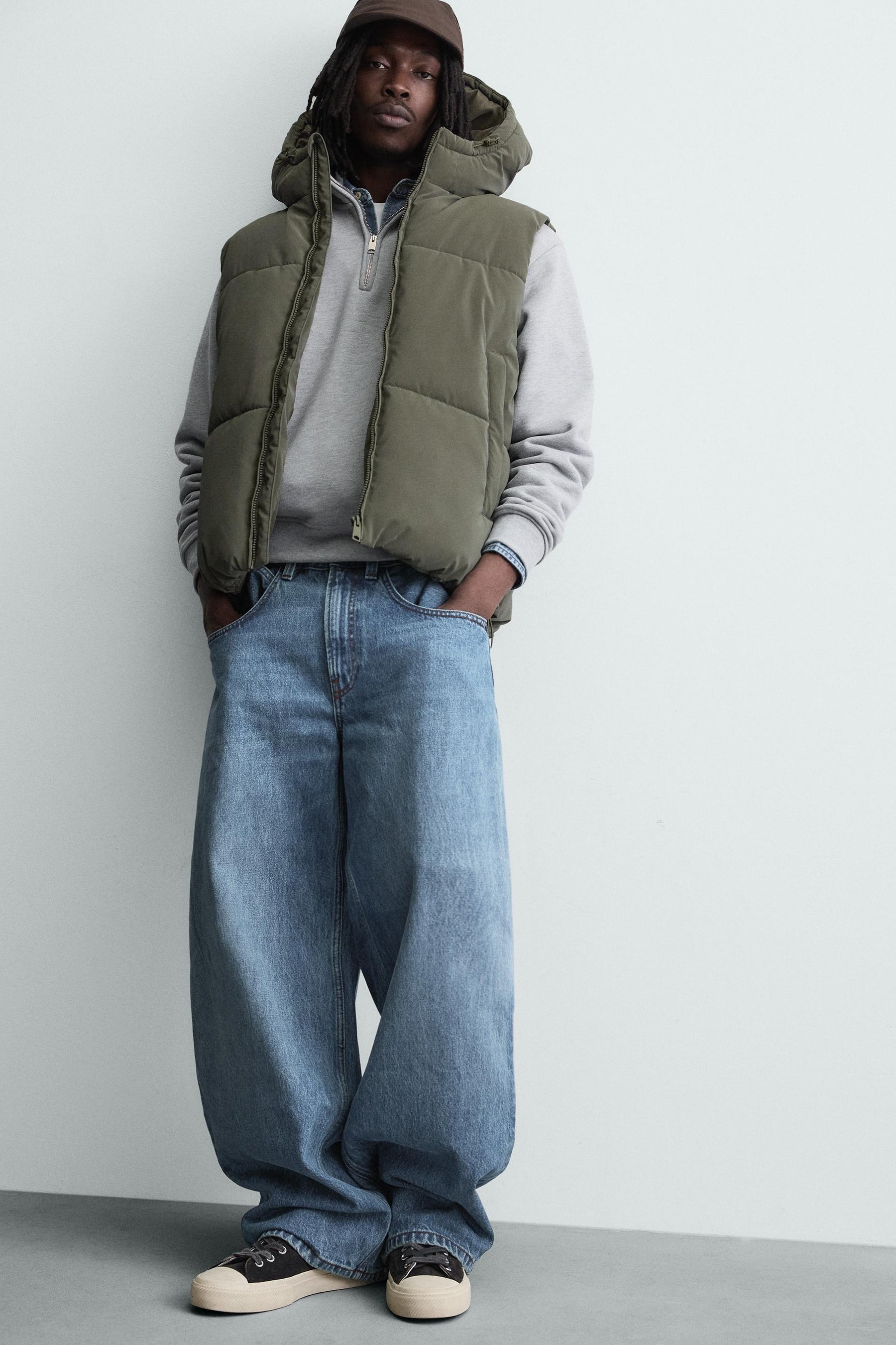 RUBBERISED PUFFER GILET - Image 6