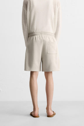 TECHNICAL INTERLOCK BERMUDA SHORTS - Image 3