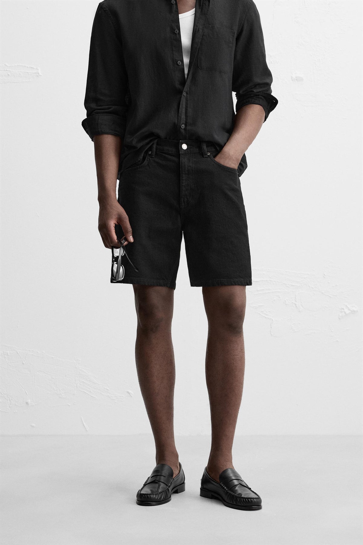 REGULAR FIT DENIM BERMUDA SHORTS - Image 2