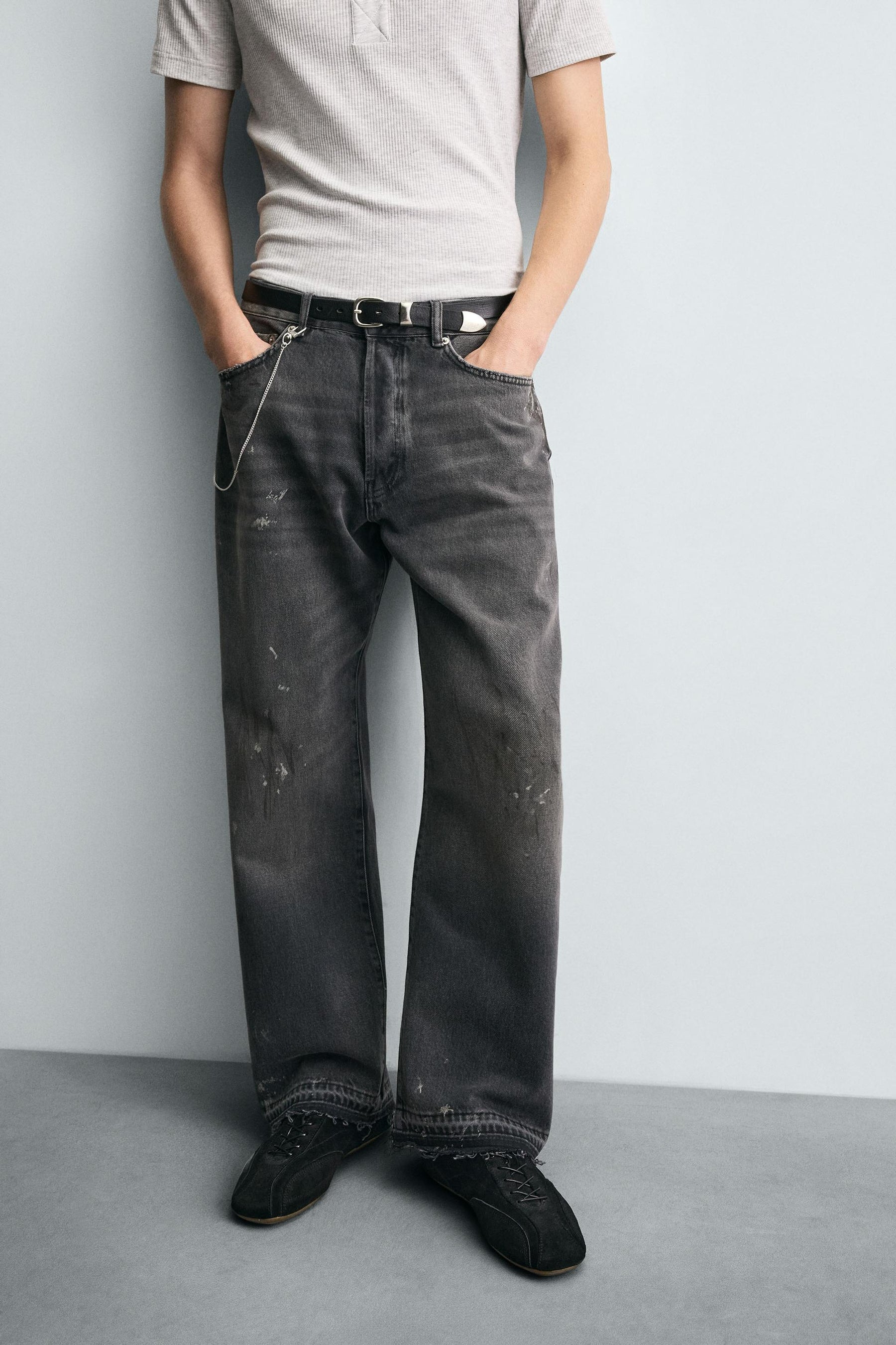 LOOSE FIT JEANS WITH PAINT SPLATTER - Image 5
