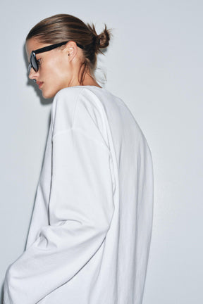 V-Ausschnitt-T-Shirt