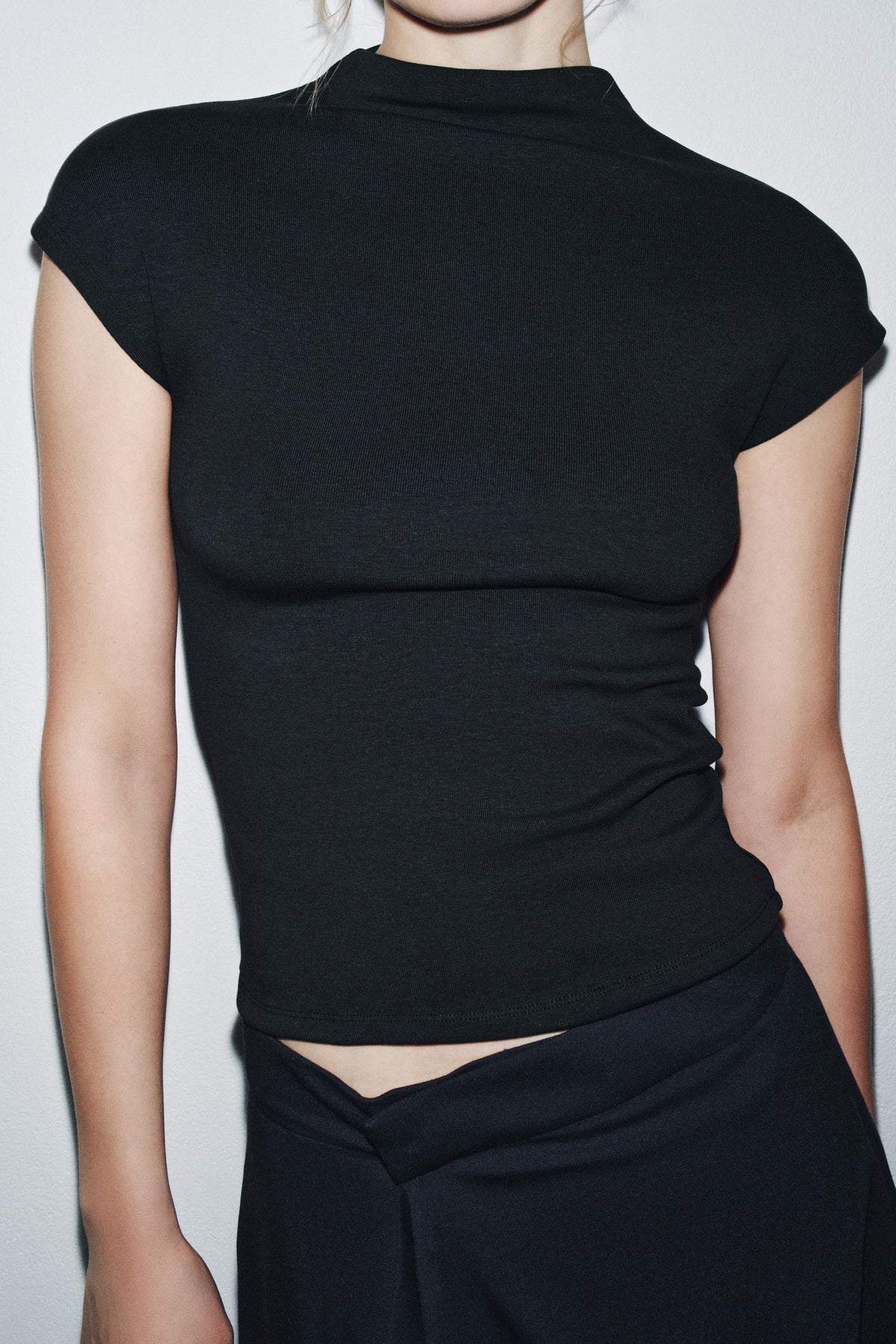 Oberteil mit hohem Kragen