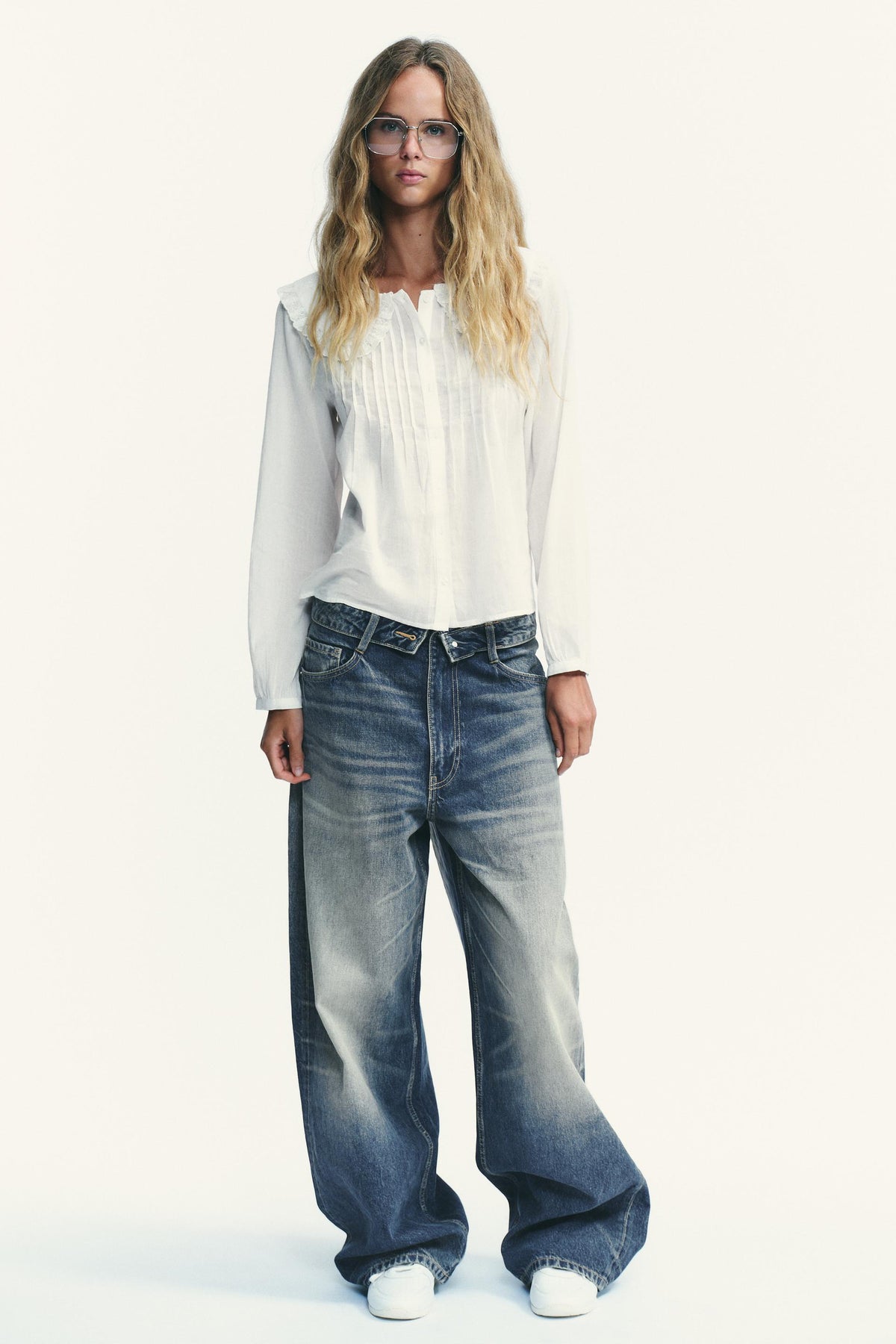 Hemd mit besticktem Kragen