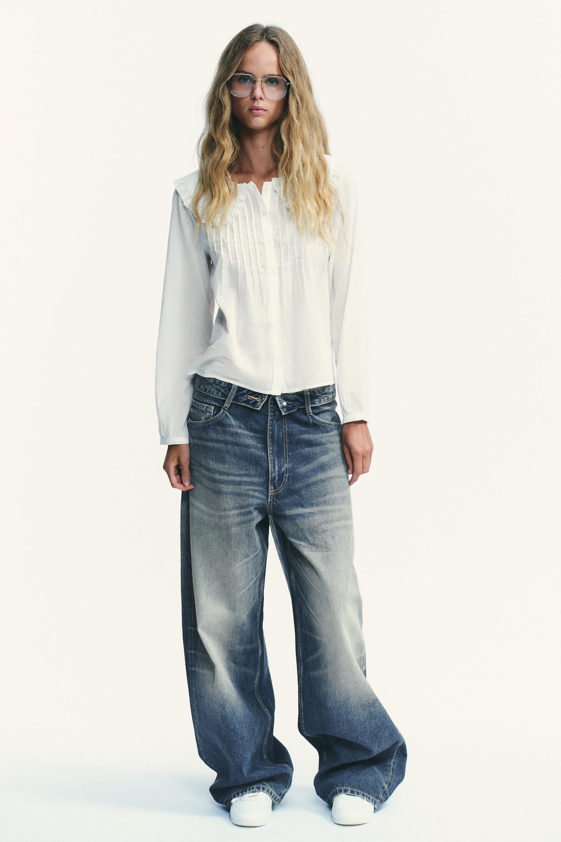 Hemd mit besticktem Kragen