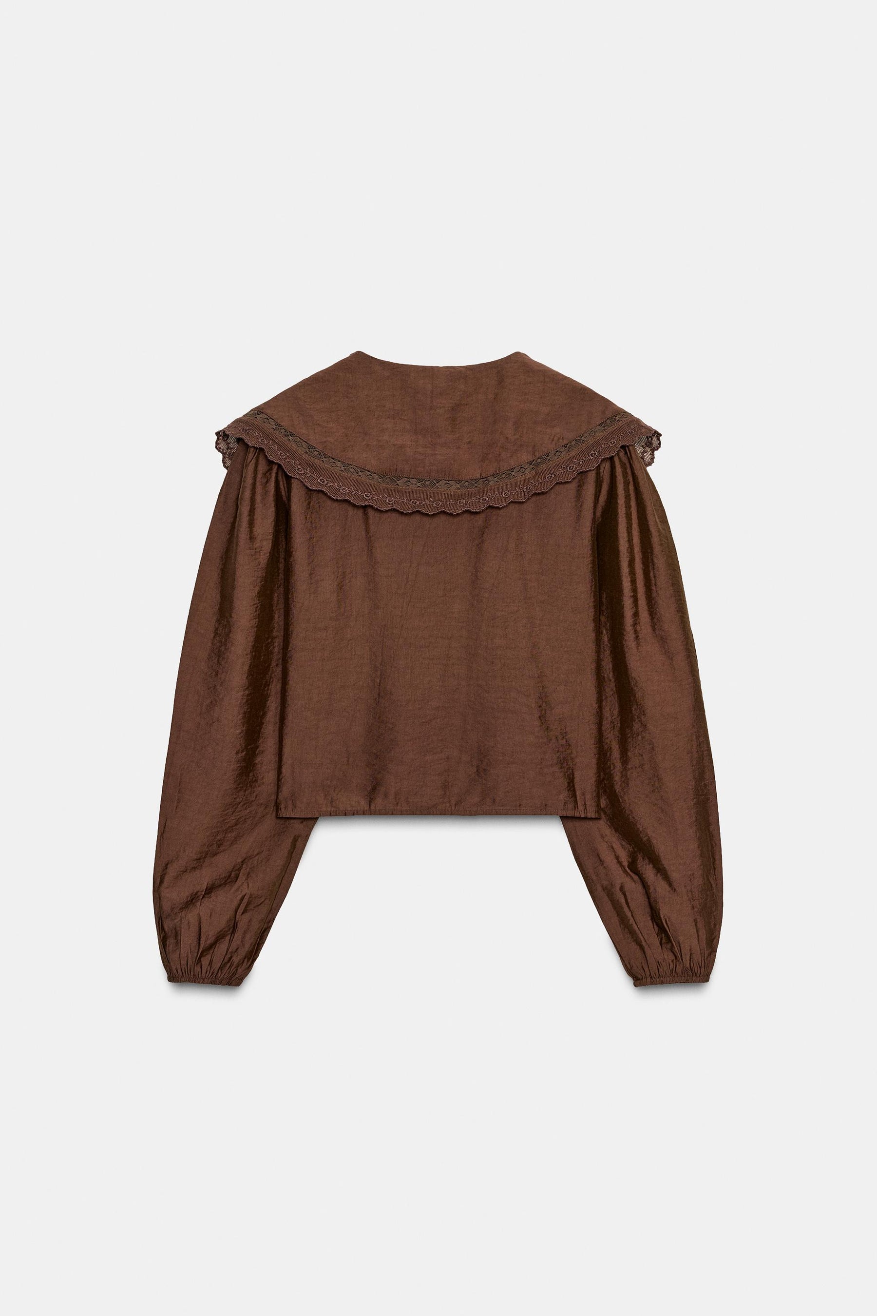 Fließendes Hemd mit Kragen