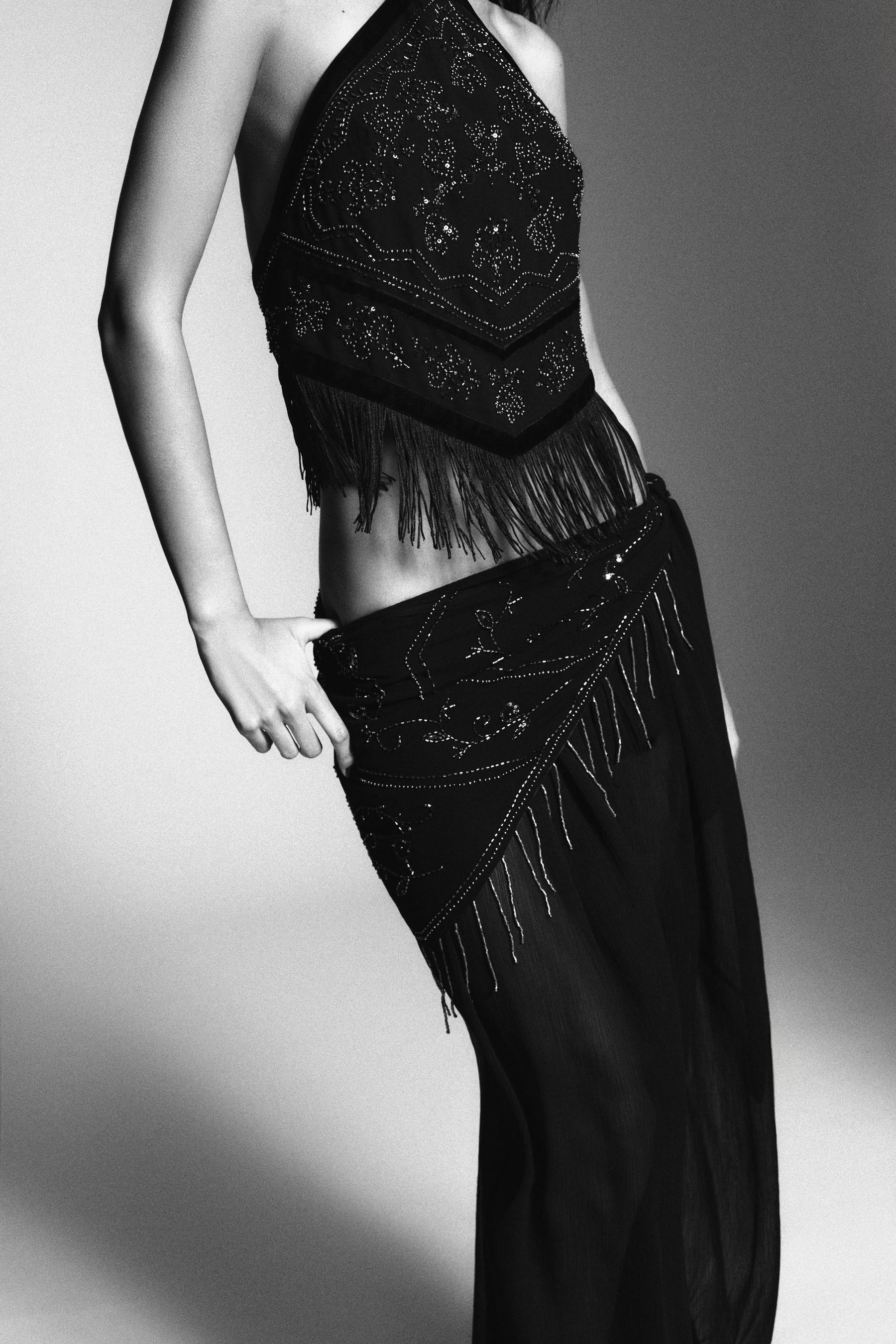 Perlenbesetztes Georgette-Neckholder-Top