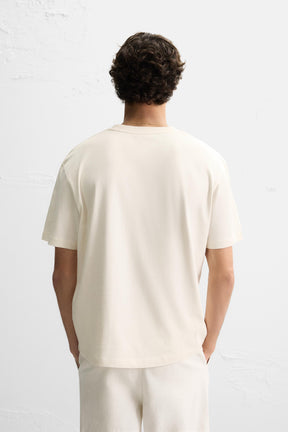 EMBROIDERED T-SHIRT WITH CONTRAST SLOGAN - Image 3