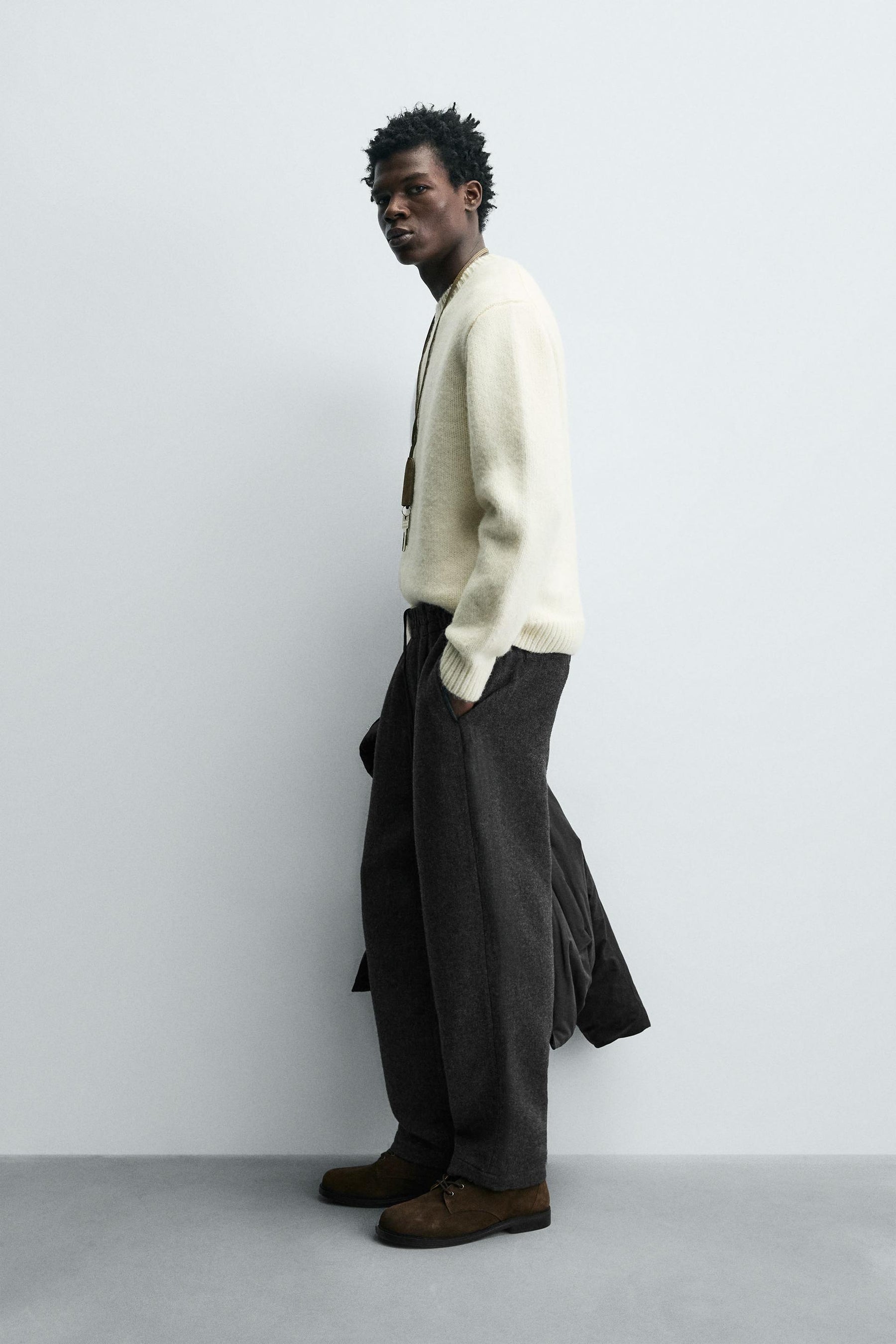 PLEATED TROUSERS WITH WOOL - Image 4