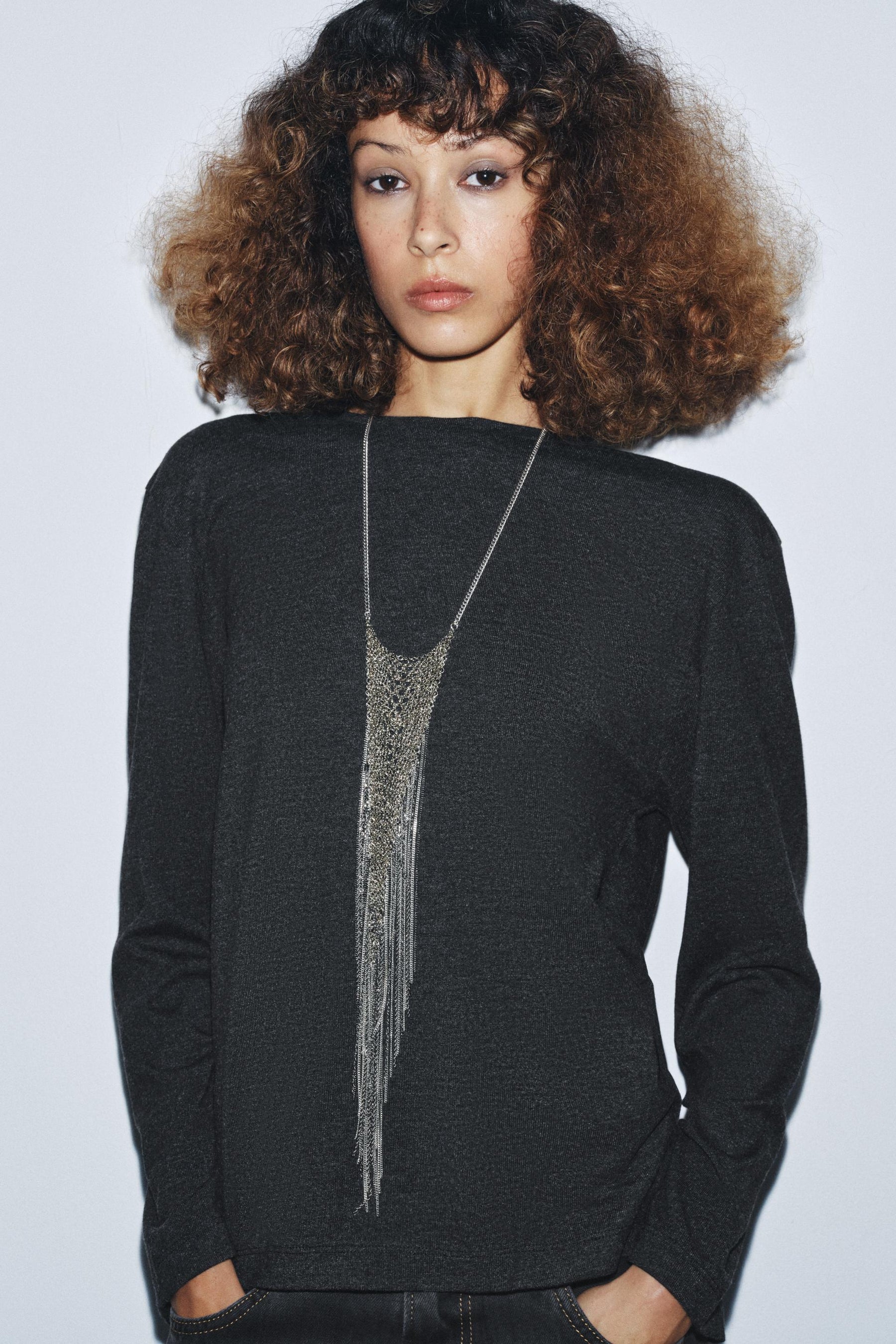 Drapiertes, nach hinten gekämmtes Stoffverdeck