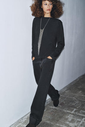 Drapiertes, nach hinten gekämmtes Stoffverdeck