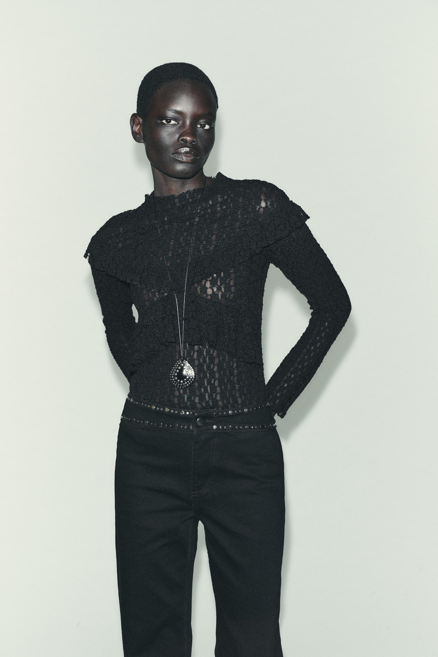 Rüschenoberteil aus Spitze