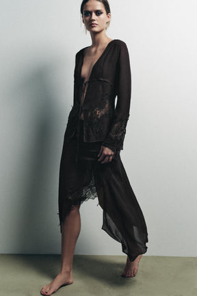 SPITZENHEMD MIT SCHLEIFEN