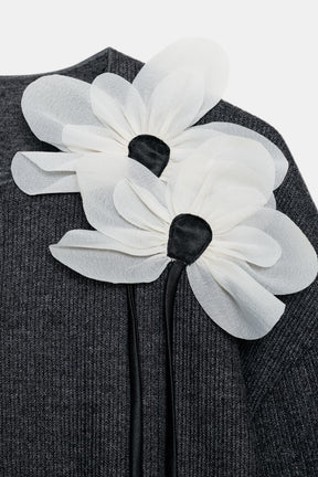 Gerippte Strickjacke mit Blumenmuster