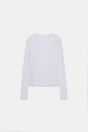 T-Shirt mit Blumenmuster auf der Vorderseite