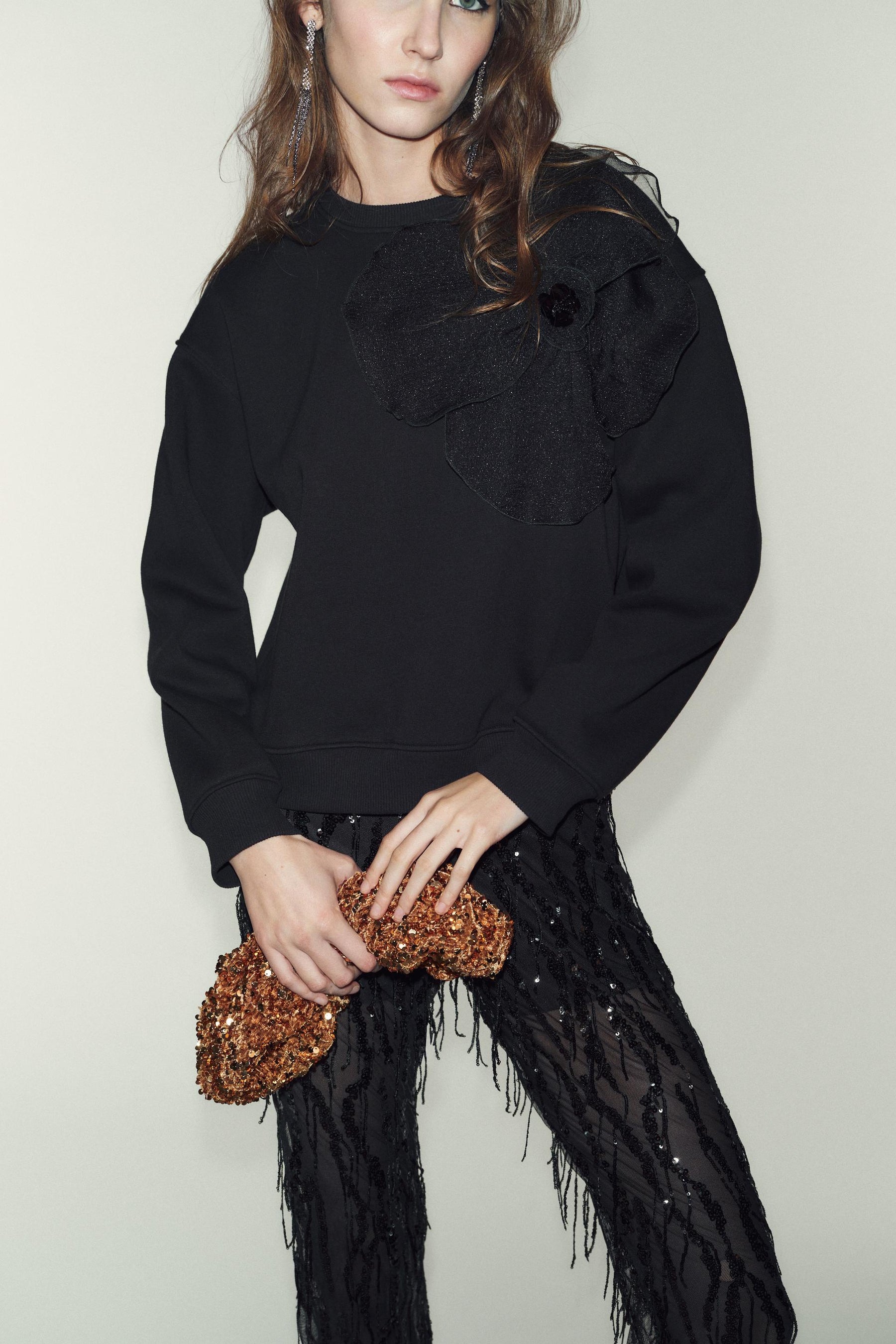 ORGANZA-BLUMEN-SWEATSHIRT