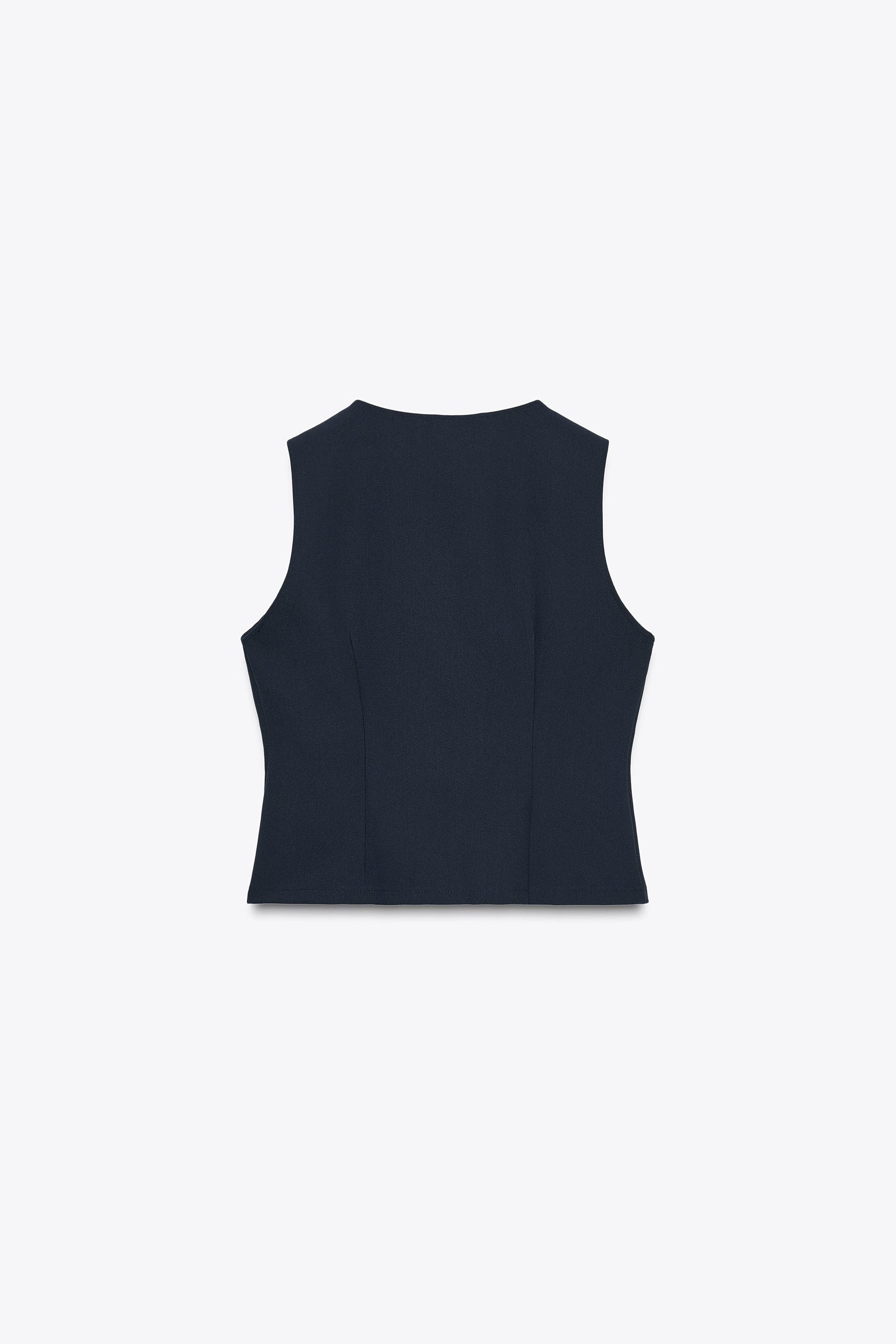 Crêpe-Top mit Schnallendetails