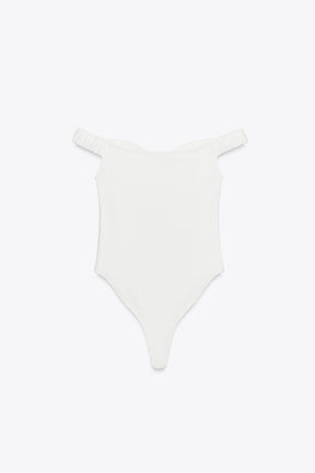 TWILL-KORASIERTER KAROSSERIE MIT VERZIERUNGEN