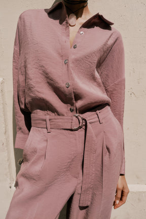 Weich fließendes Hemd