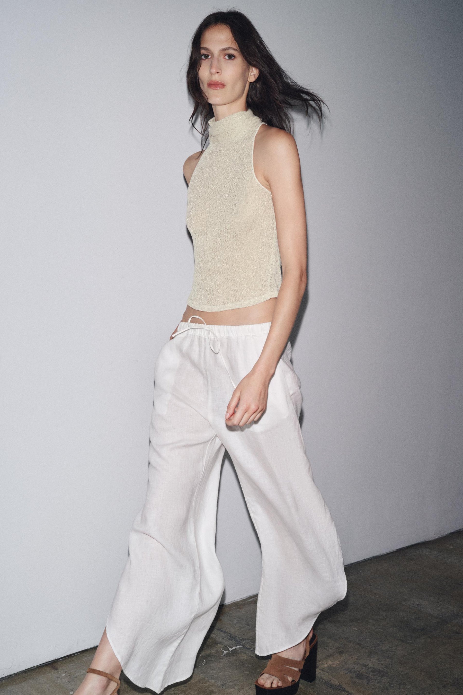 METALLISCHES HALTER-TOP