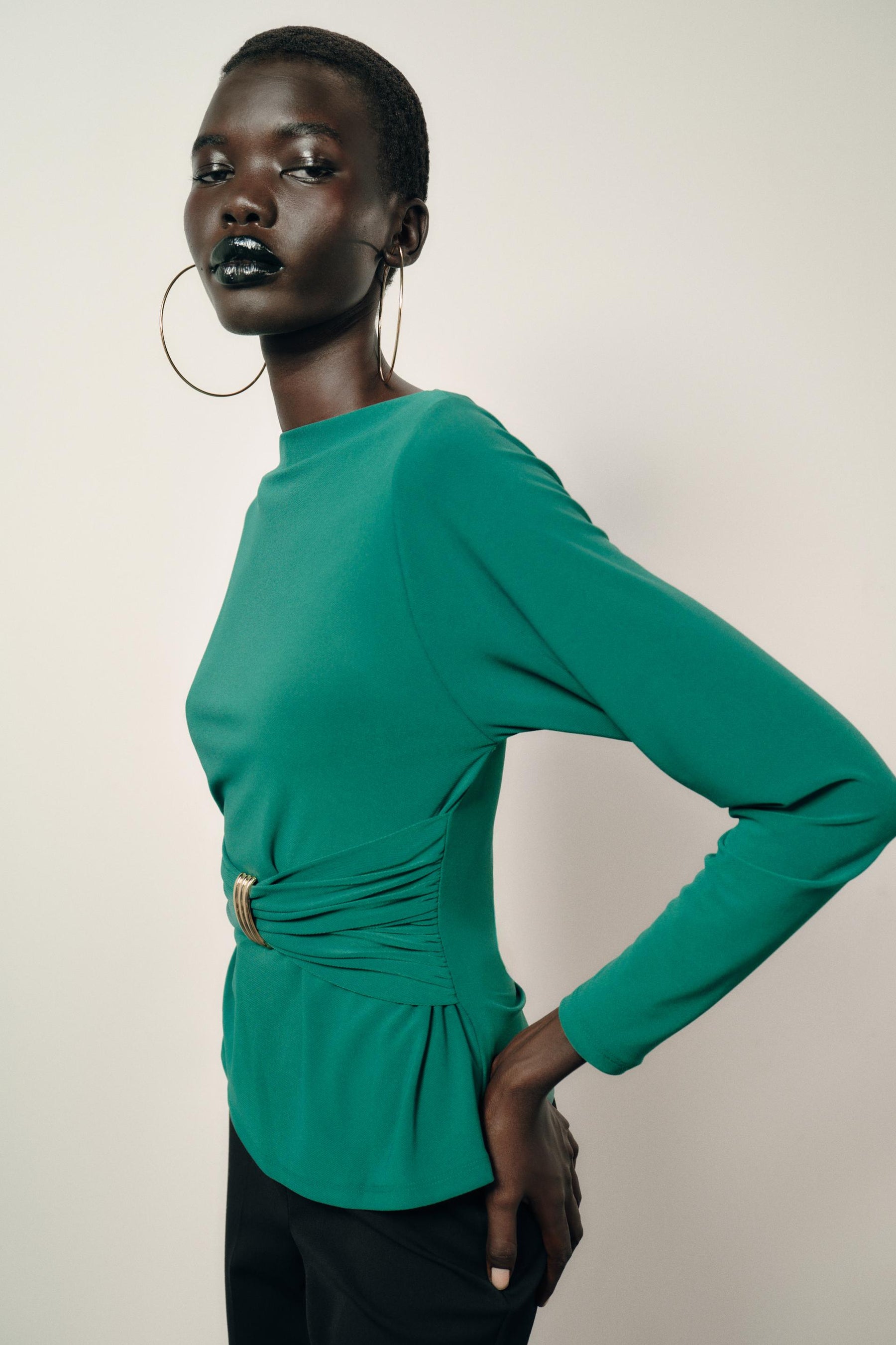 Bluse mit drapierter Taille