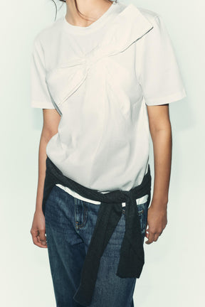 T-Shirt mit Schleife vorne