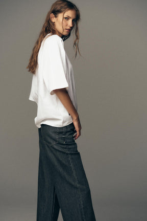 Kastenförmig geschnittenes T-Shirt