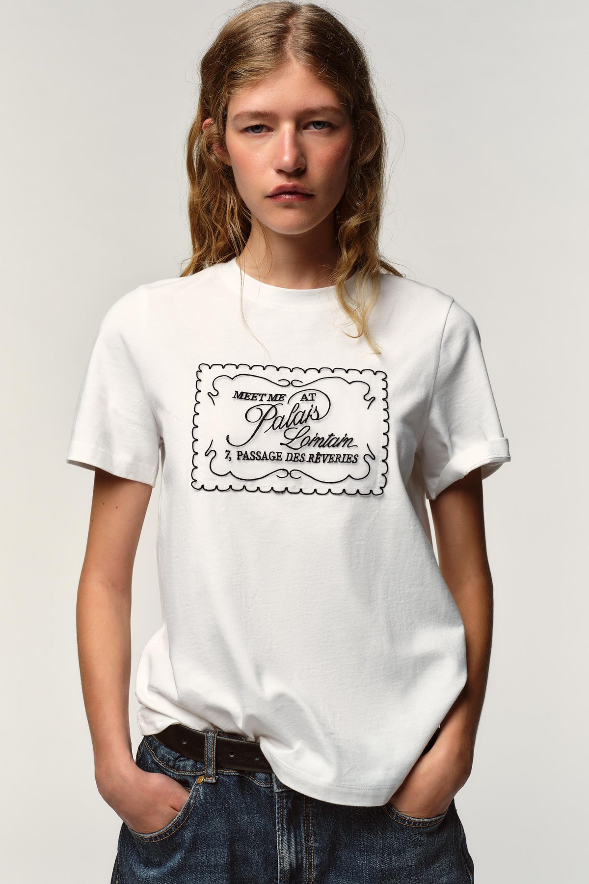 Organza-T-Shirt mit Slogan