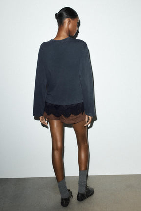 Hemd aus kontrastierender Spitze