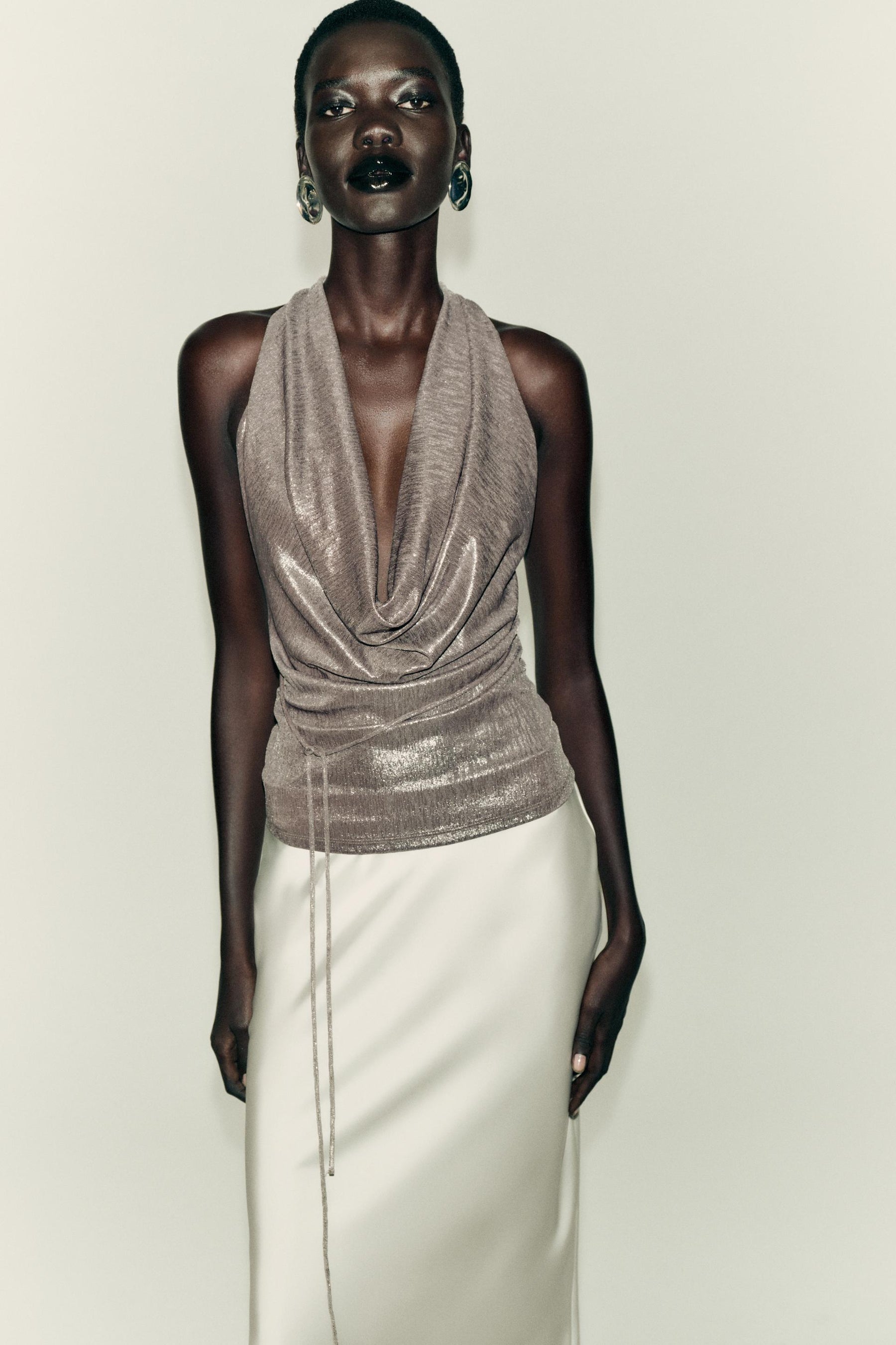 Drapiertes Neckholderhemd