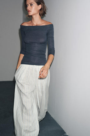 T-Shirt mit Bootsausschnitt