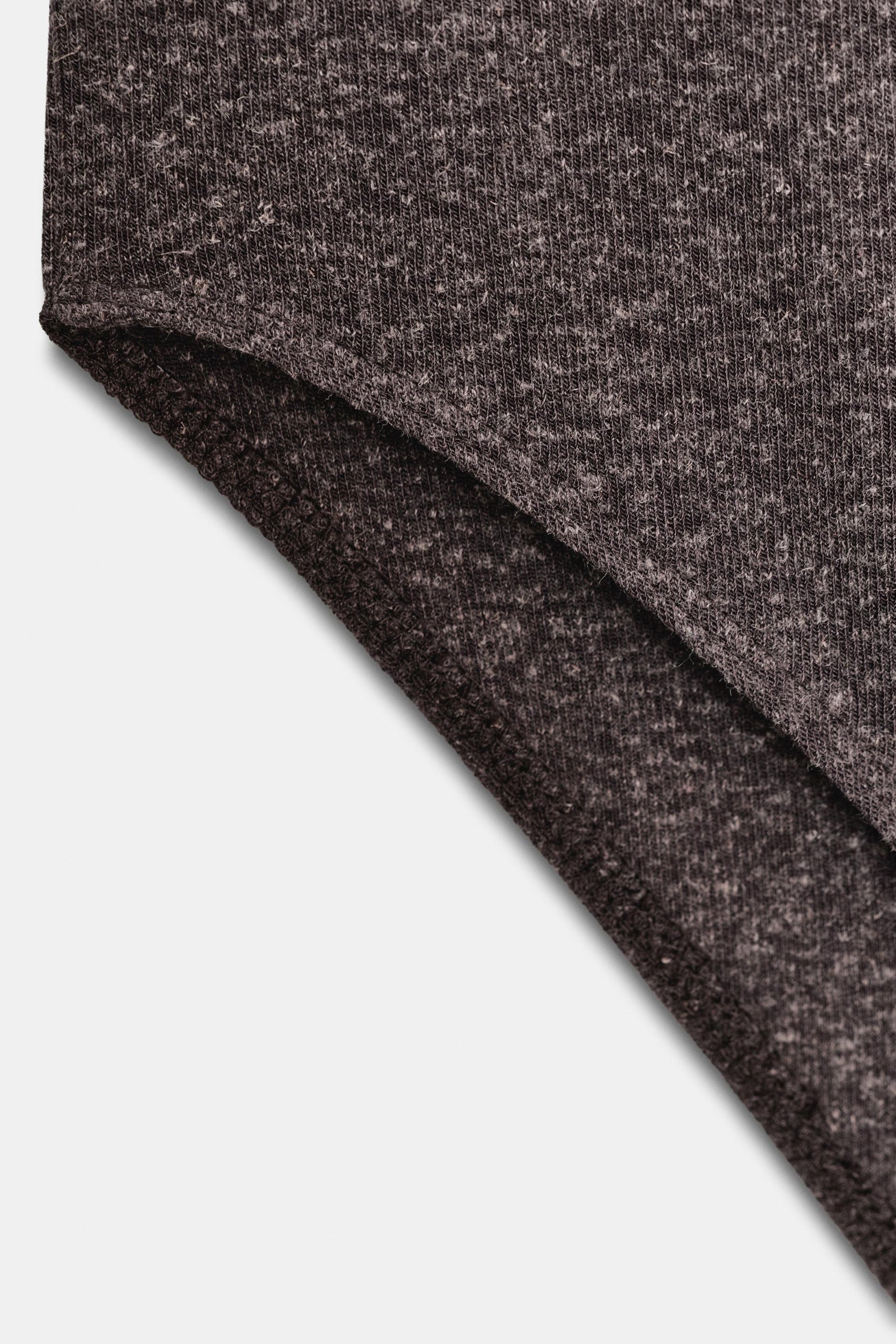 Weicher Body mit hohem Kragen