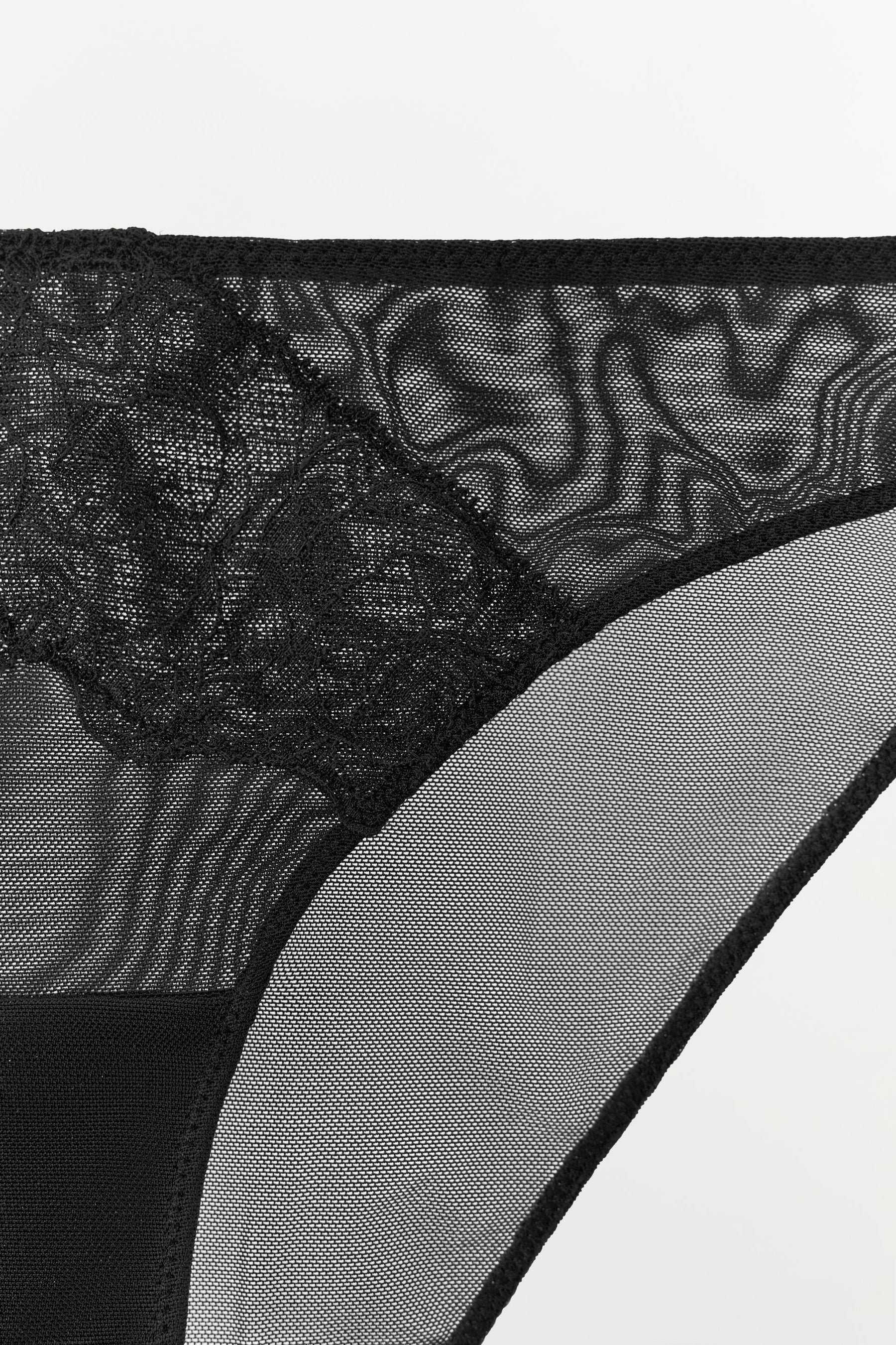 Slips aus Mesh-Spitze